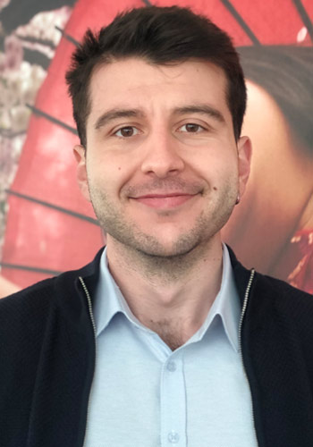 Tolunay ile tanış