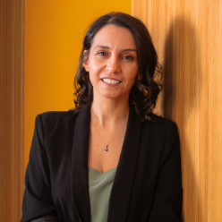 Elçin Kayaçetin ile tanış